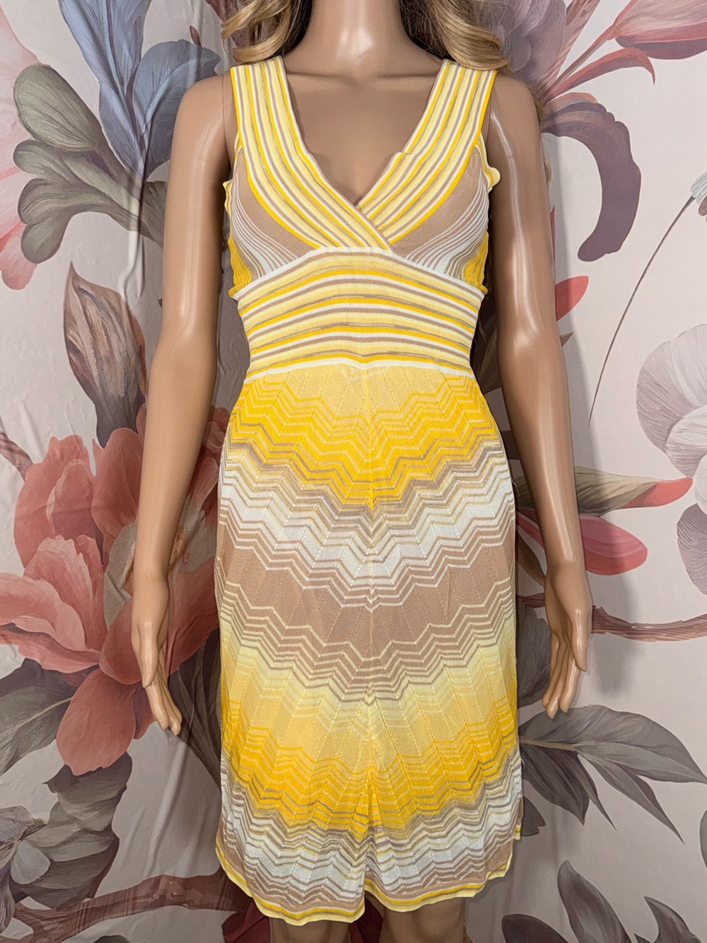 bebe Striped Knit Dress in Yellow, Cream, Tan - Small